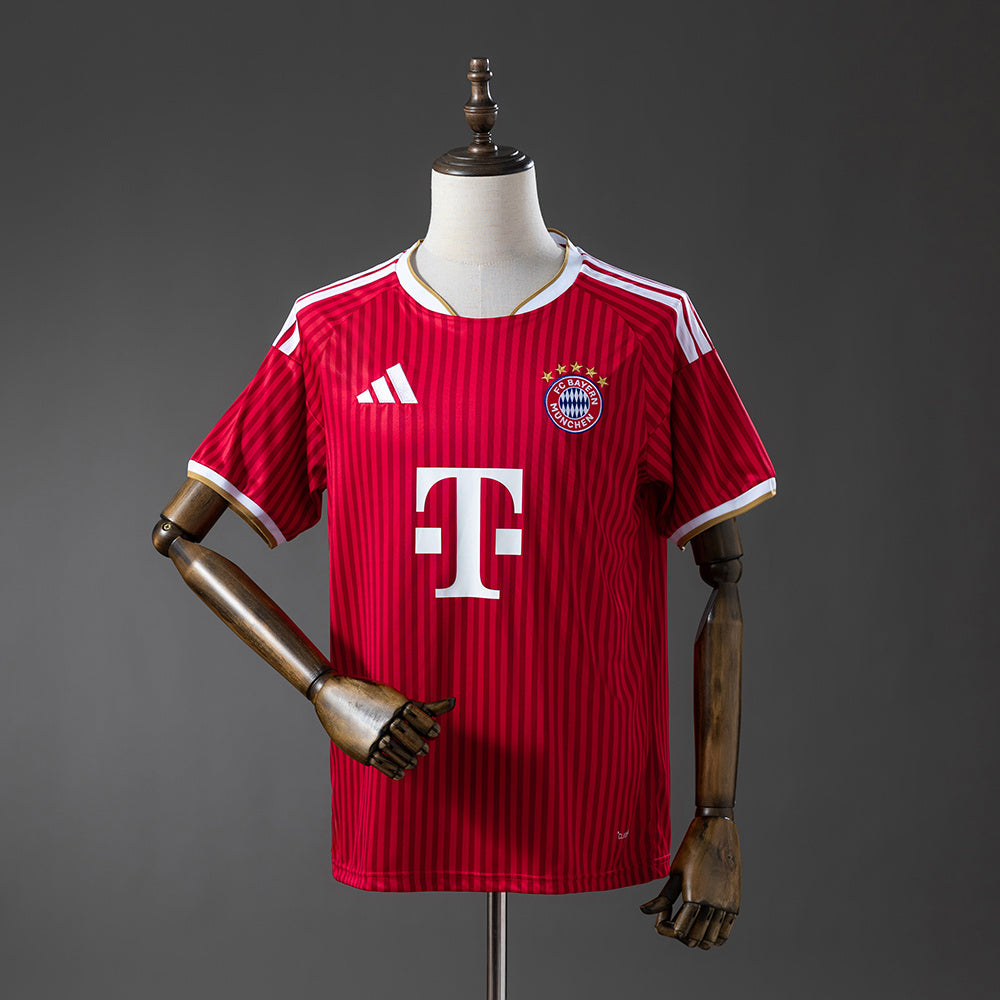 Bayern Múnich 26/27 Local