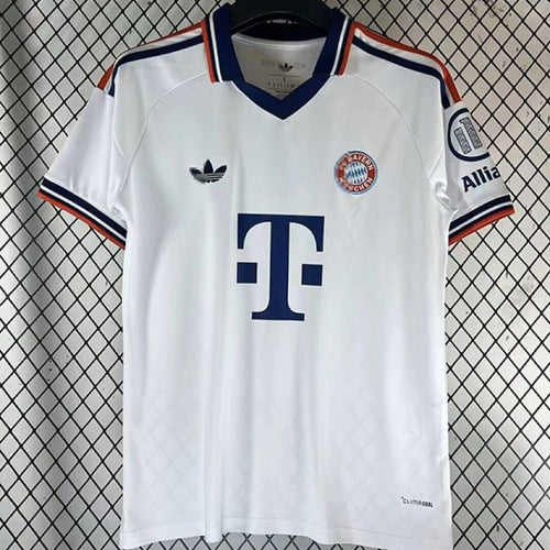 Bayern Múnich 26/27 Visita