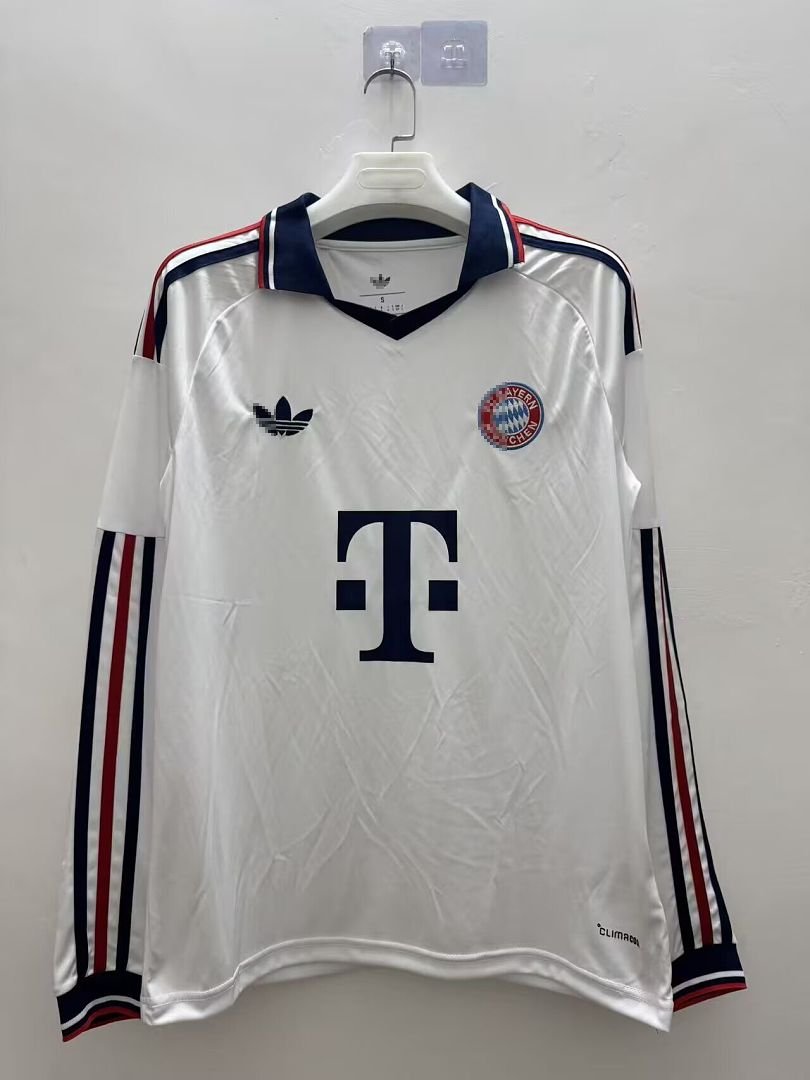 Bayern Múnich 26/27 Visita